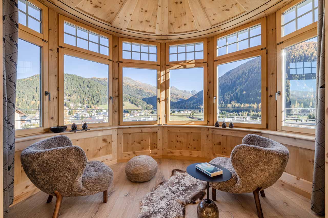 Bay window in Apartment Mountain Dream, Davos