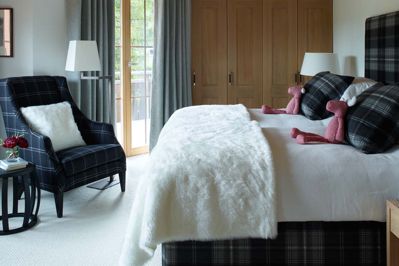 Double bedroom in Haus Alpina, Klosters