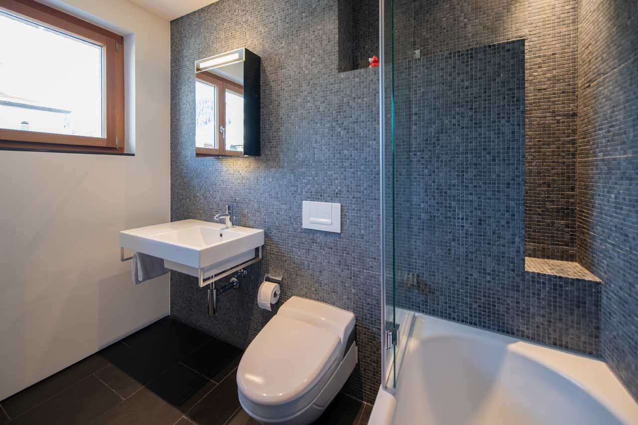 Bathroom in Penthouse Flora, Davos
