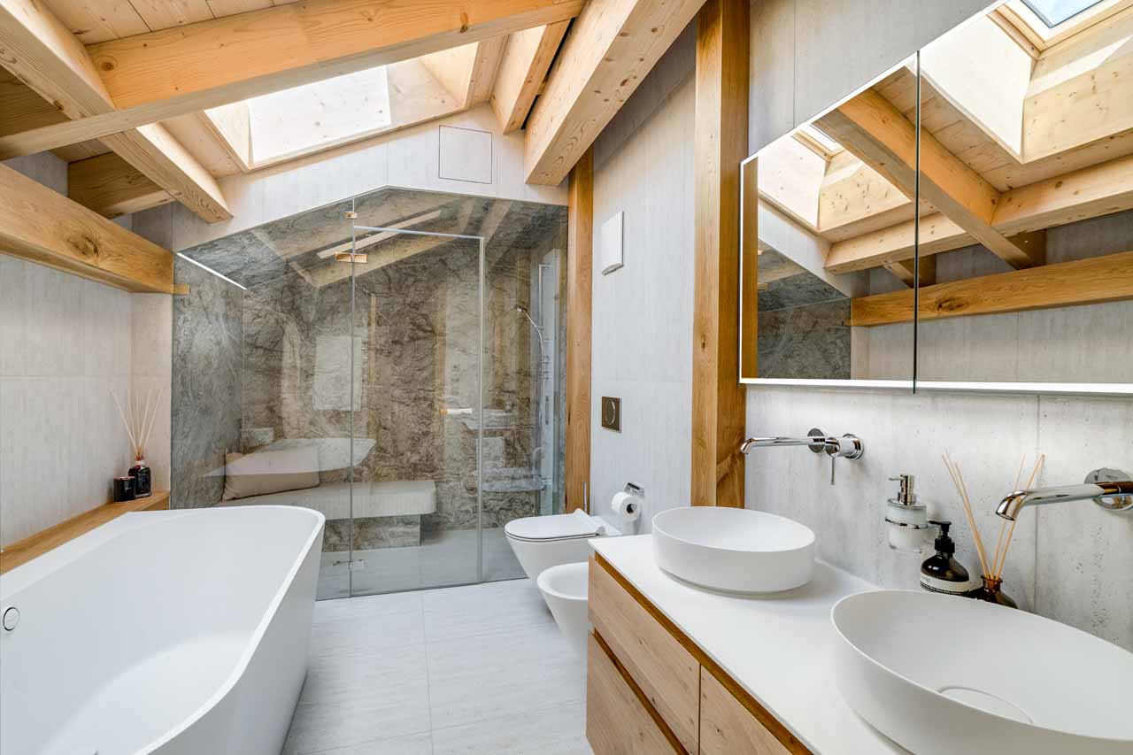 Bathroom in Penthouse Silvretta, Klosters