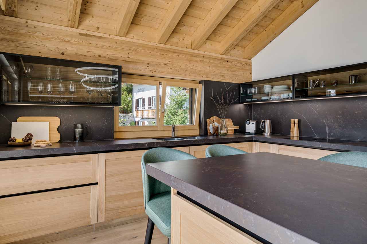 Kitchen in Penthouse Silvretta, Klosters