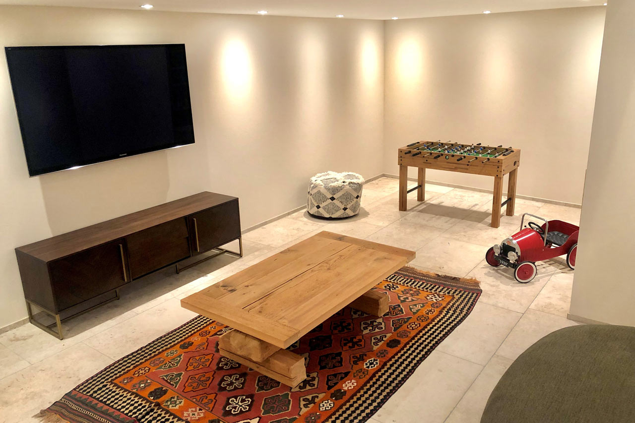 TV room in Villa Grialetsch, Klosters