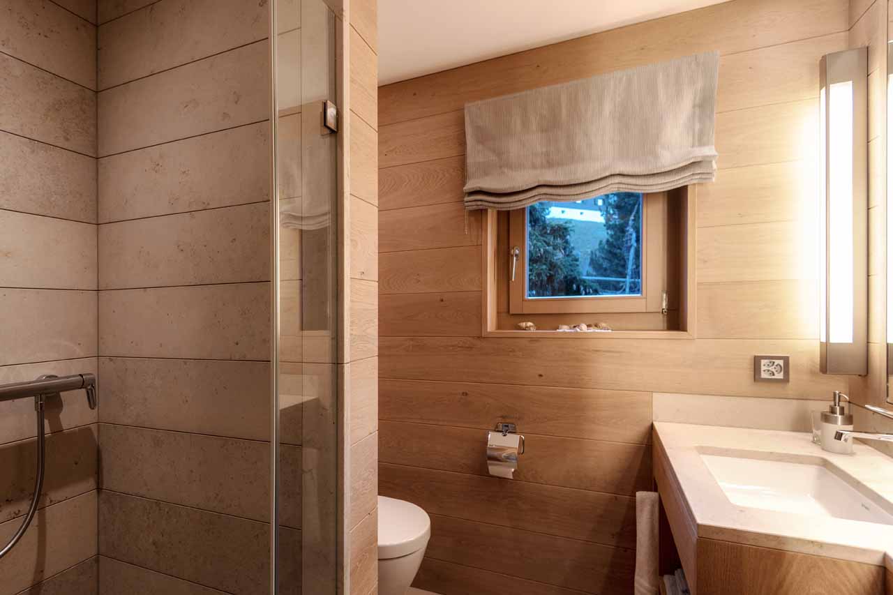Bathroom in Villa Grialetsch, Klosters
