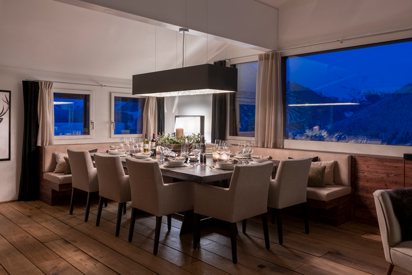 Dining room at Chalet Jakobshorn