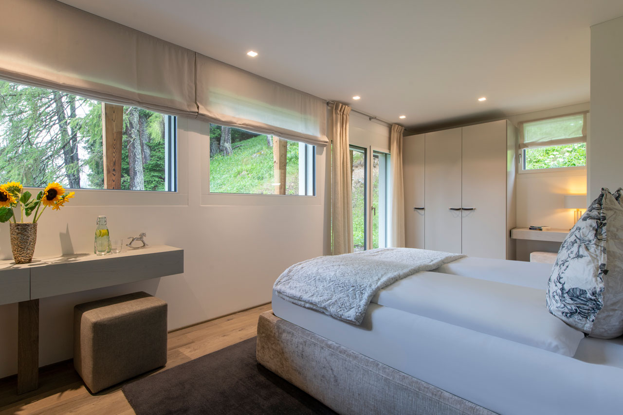 Bedroom one at Chalet Seehorn in Davos