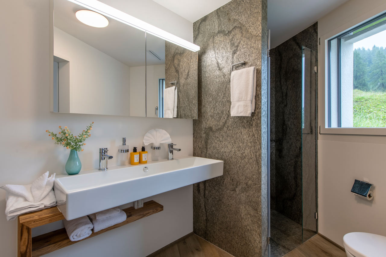 En-suite two at Chalet Seehorn in Davos