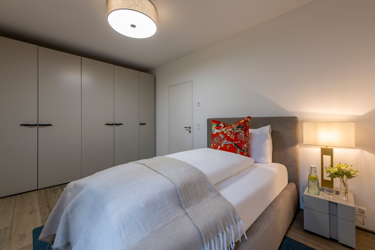 Single bedroom at Chalet Seehorn in Davos
